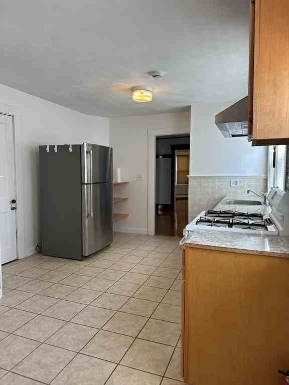 41 Flynt St #1F - Photo 4 of 18