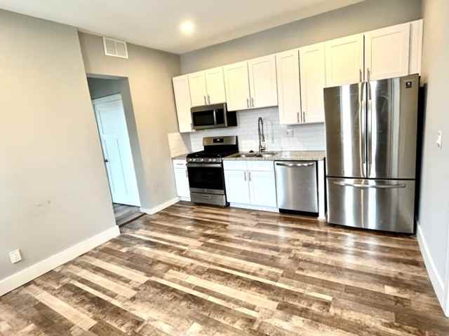 2179 W 11th St #2 - Photo 2 of 4