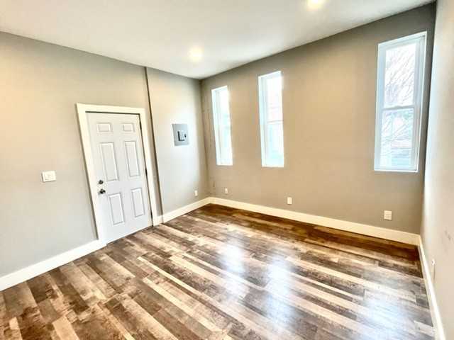 2179 W 11th St #2 - Photo 4 of 4