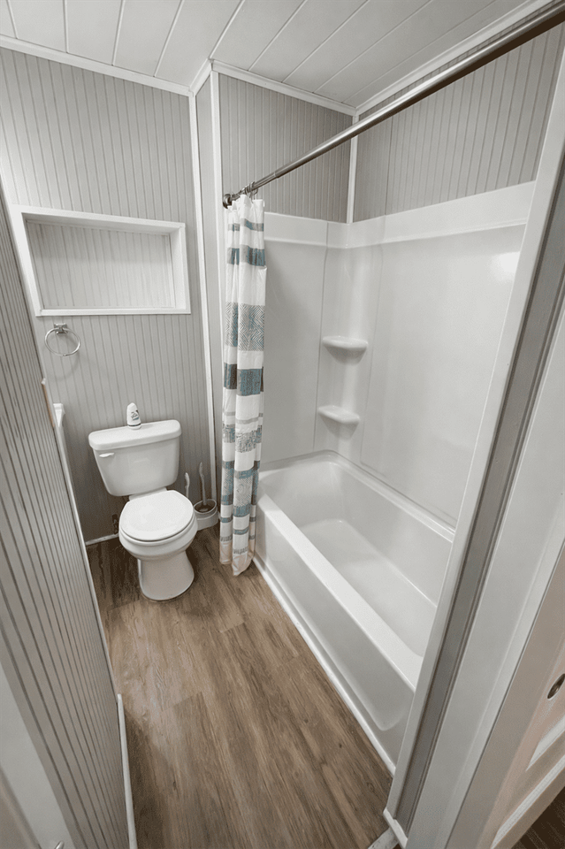 3427 State St #1-2 - Photo 4 of 10