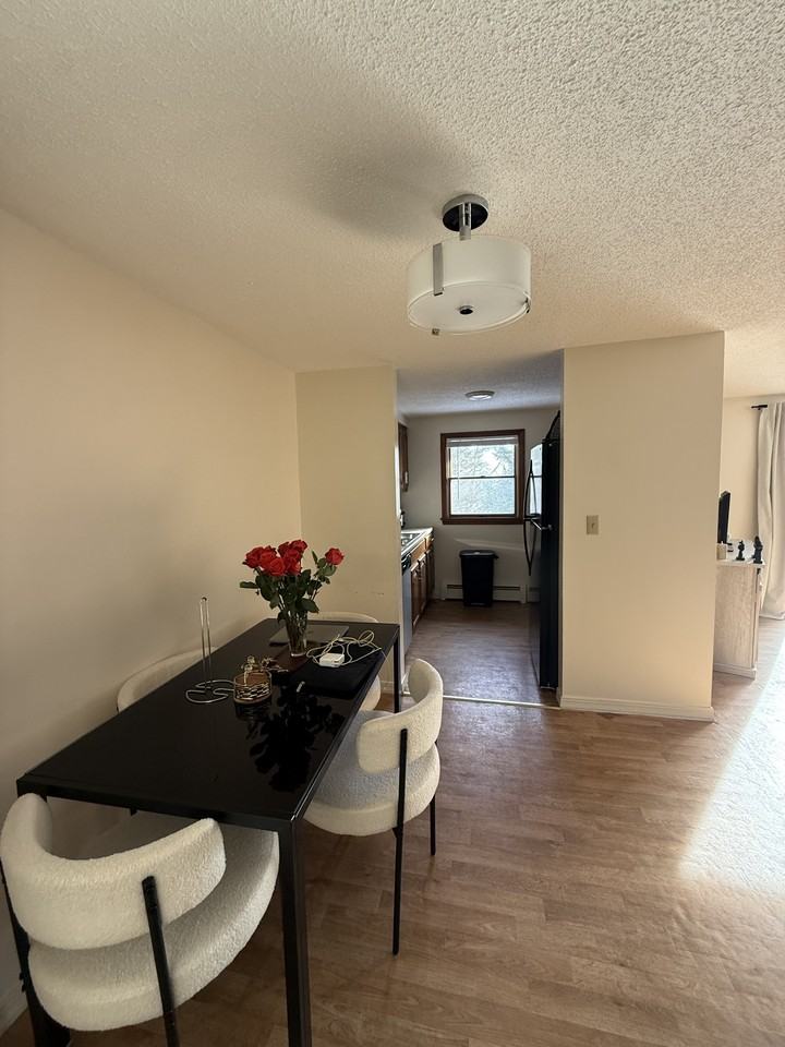 812 State St #4 - Photo 6 of 15