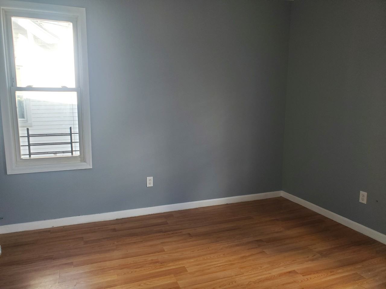 64 Schuyler Ave #2 - Photo 6 of 7