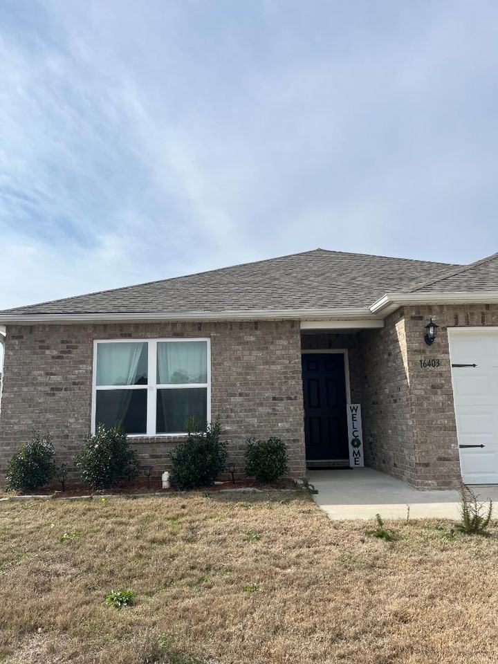 16403 Natchez Dr - Photo 2 of 20