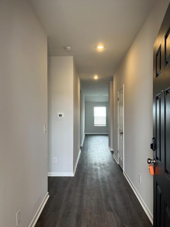 16403 Natchez Dr - Photo 3 of 20