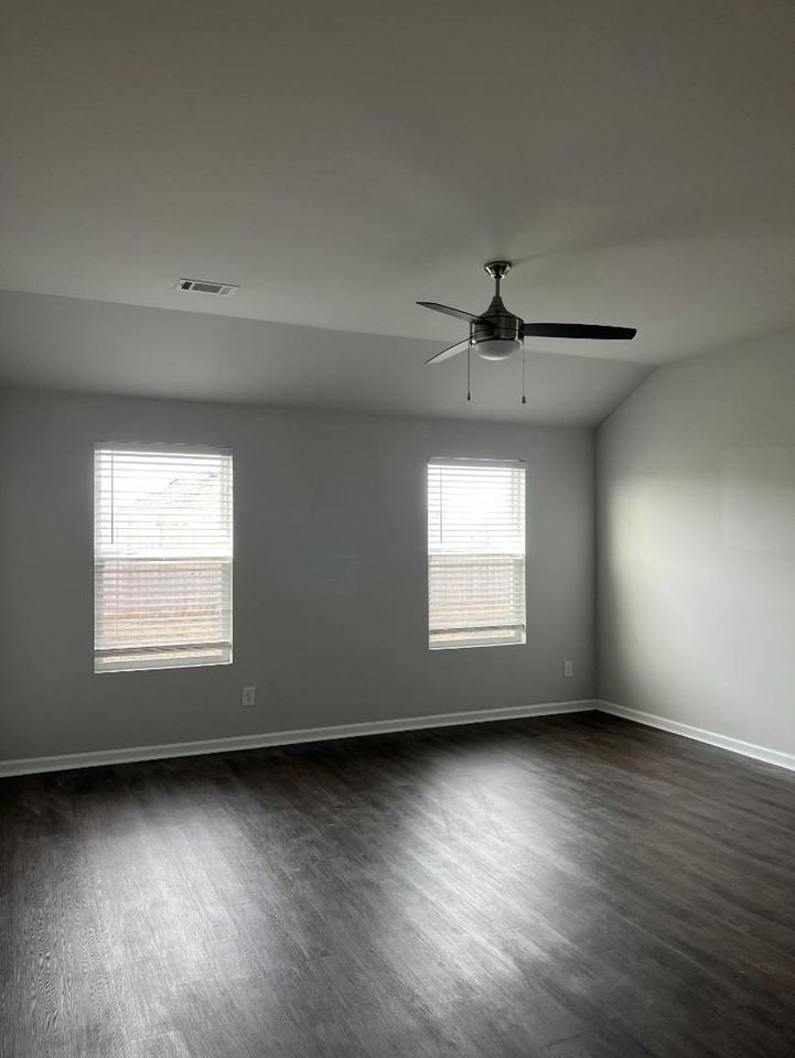 16403 Natchez Dr - Photo 5 of 20