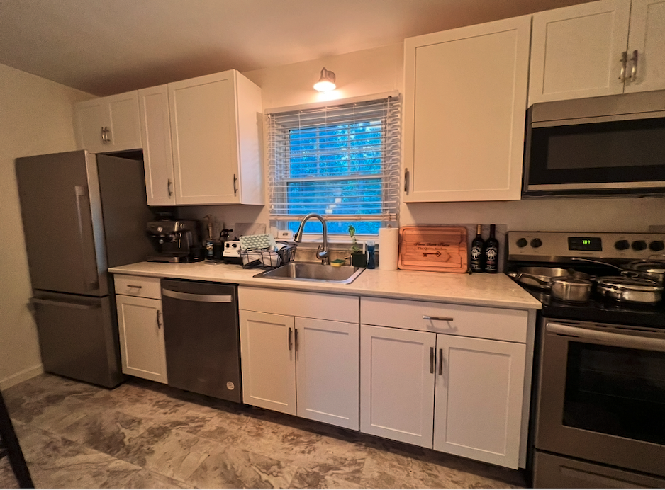 136 N Chestnut St #5C - Photo 3 of 6