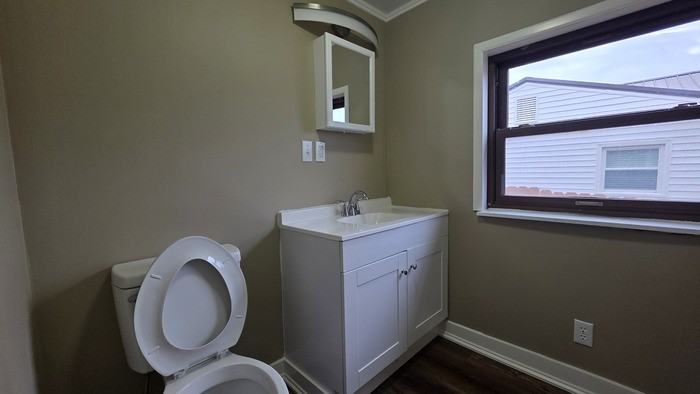 1411 Saint Louis St - Photo 5 of 7