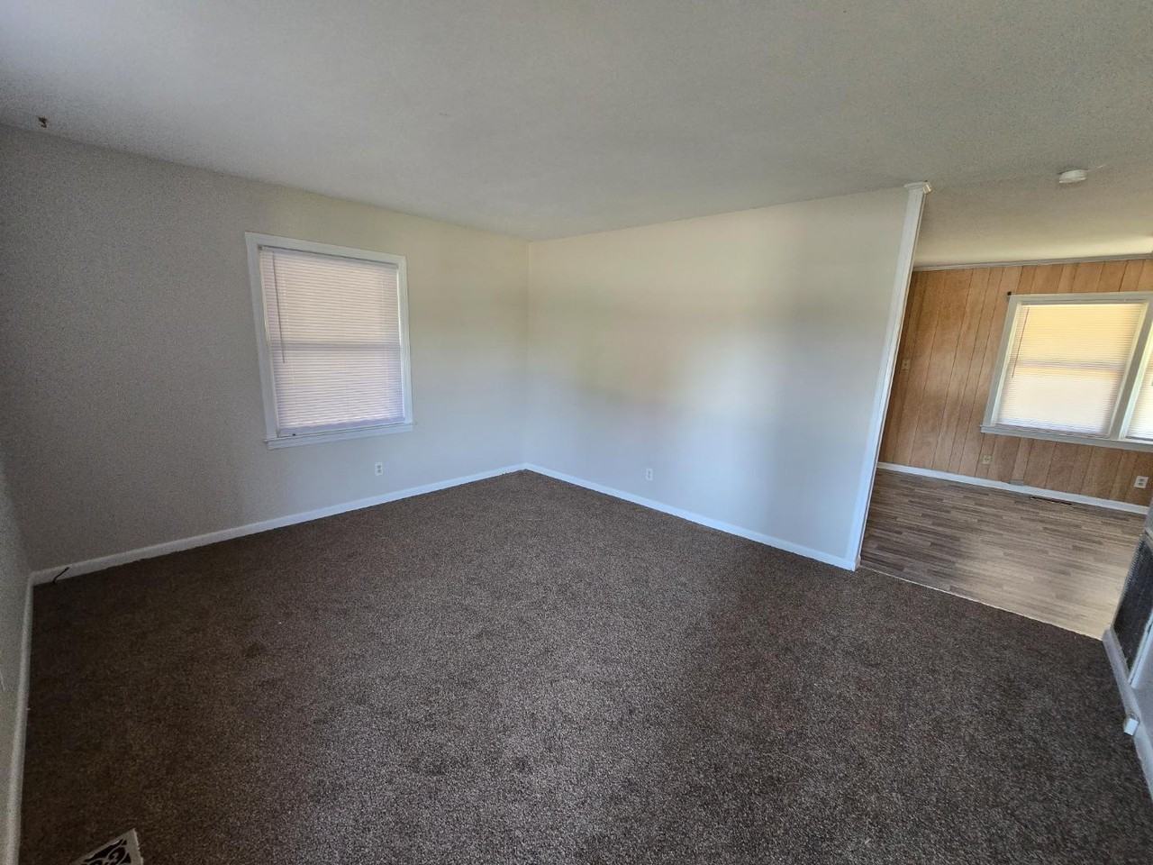 4617 Belford Rd - Photo 5 of 14