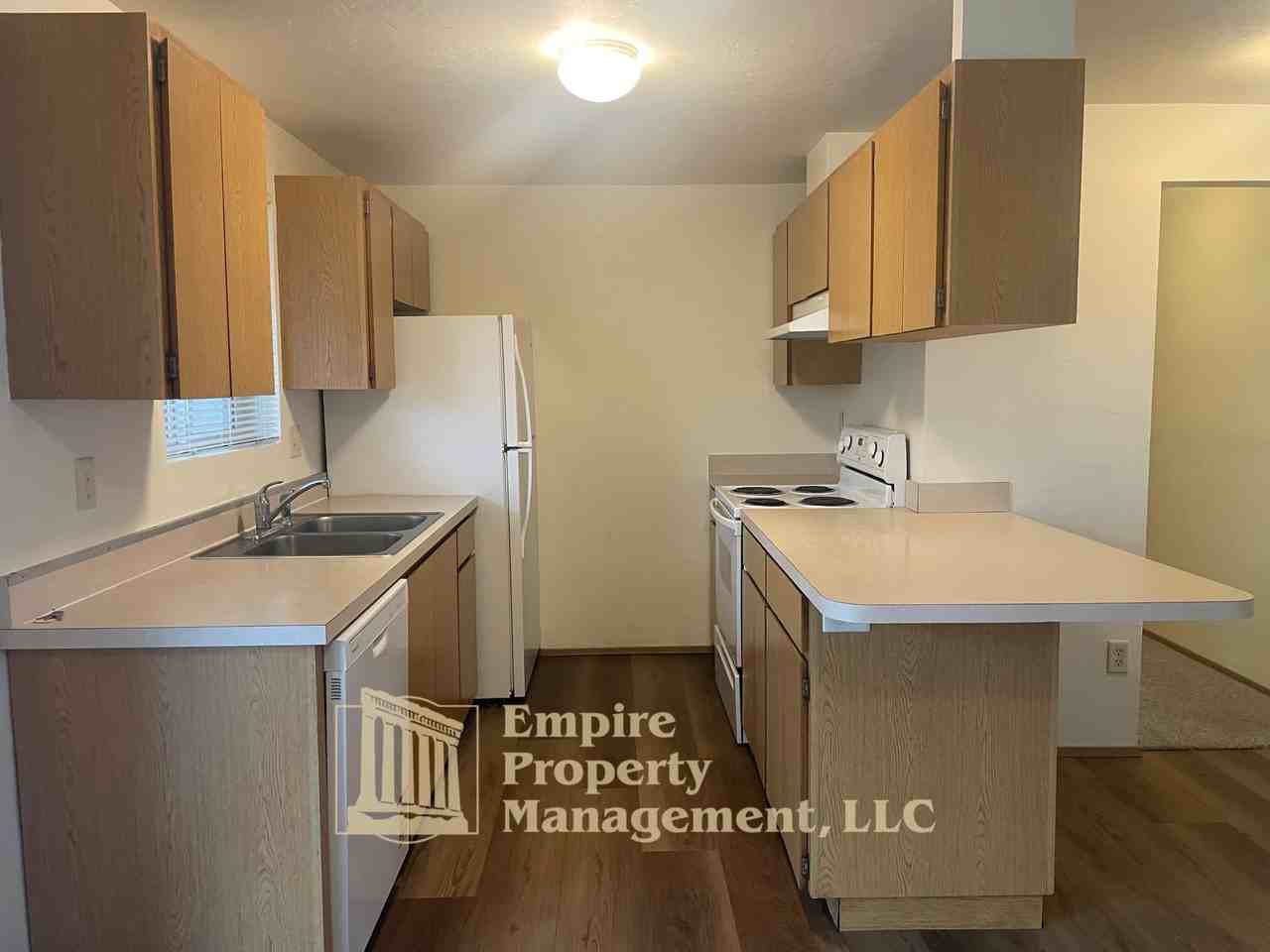 355 Maple St #1 - Photo 6 of 16