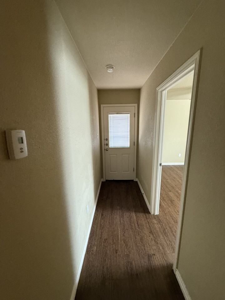 402 Study Hall Loop #B - Photo 6 of 14