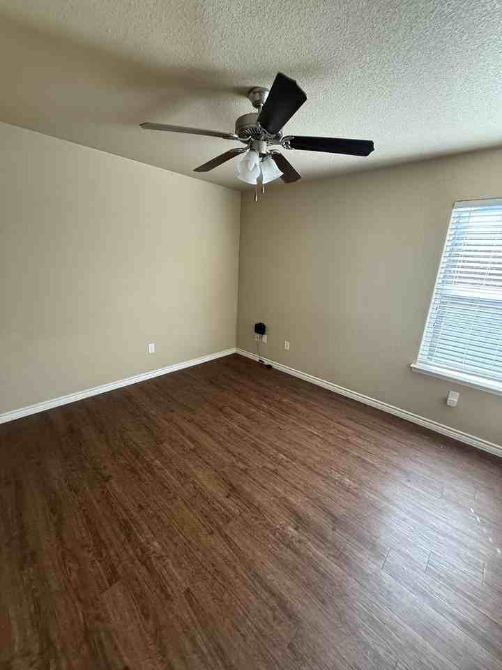 402 Study Hall Loop #B - Photo 7 of 14