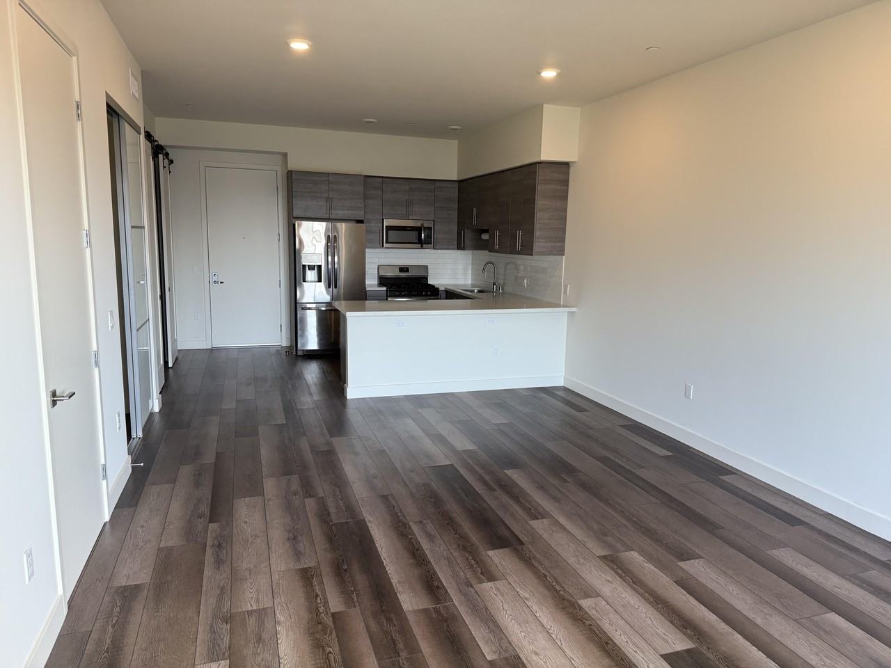 4965 S Centinela Ave #423 - Photo 2 of 11