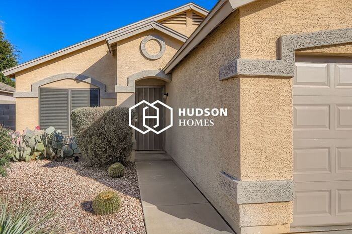 3128 W Robin Ln - Photo 4 of 30