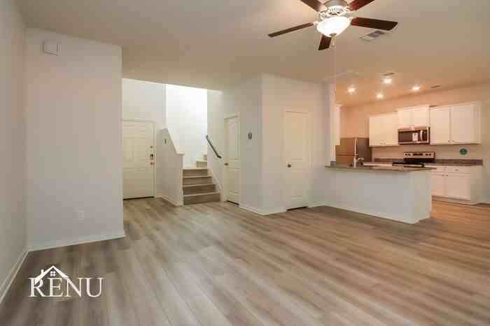 10466 Sweetwater Creek Dr - Photo 5 of 25