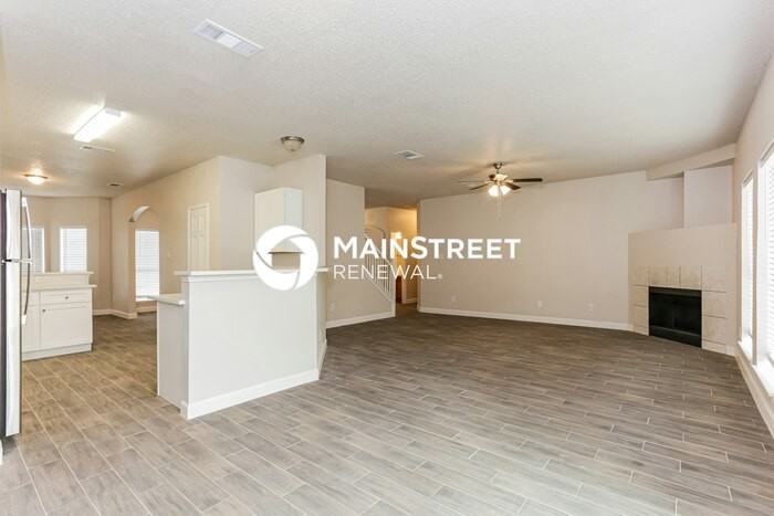 1954 Pin Oak Ln - Photo 4 of 19