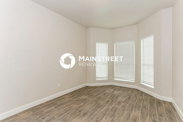 1954 Pin Oak Ln - Photo 6 of 19