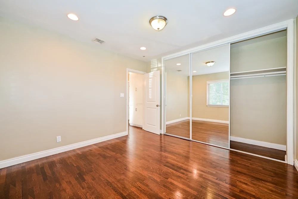 7532 Radford Ave #NA - Photo 2 of 11