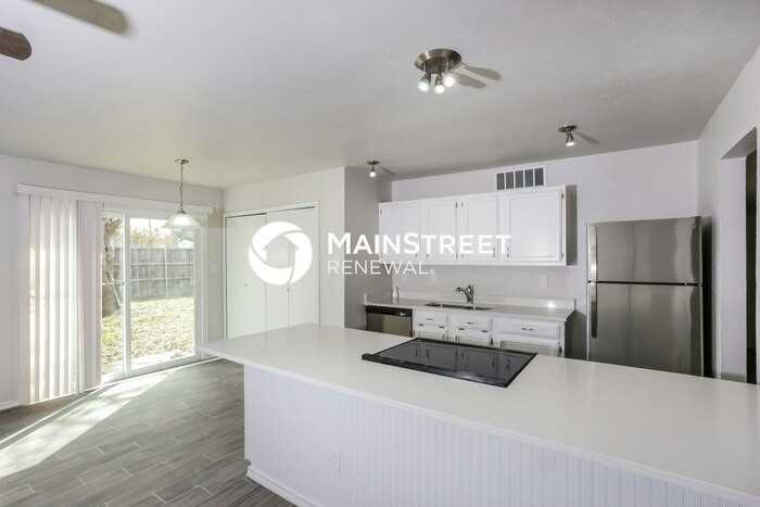 603 Woodcrest Way - Photo 7 of 18