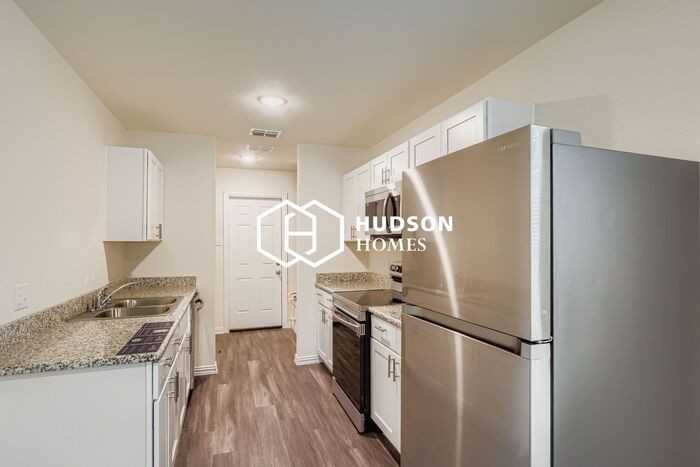 3105 Barling St - Photo 4 of 14