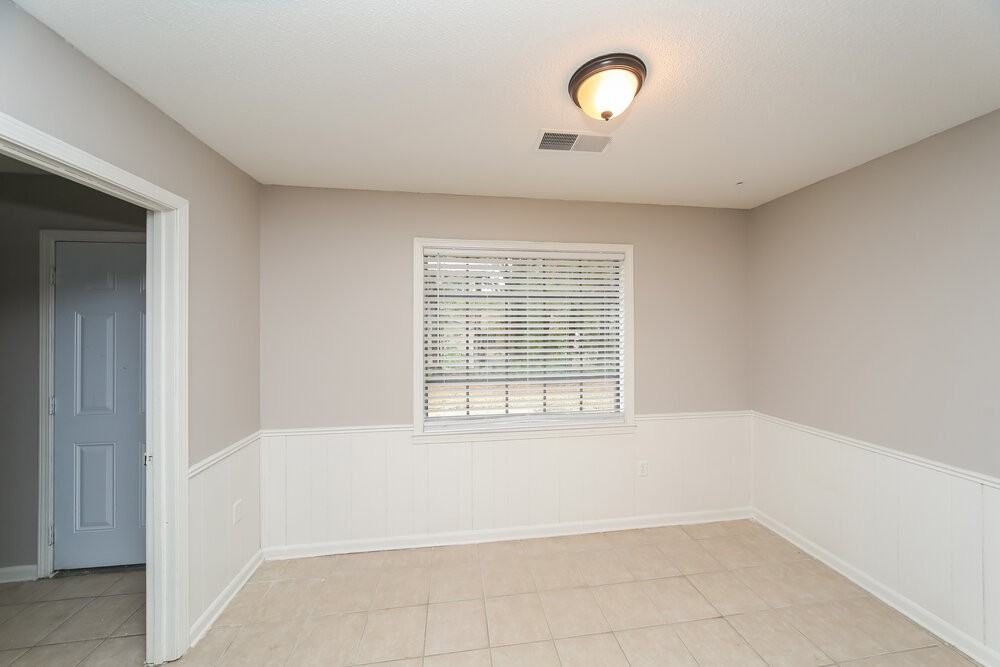 7272 Eggleston Rd - Photo 6 of 16