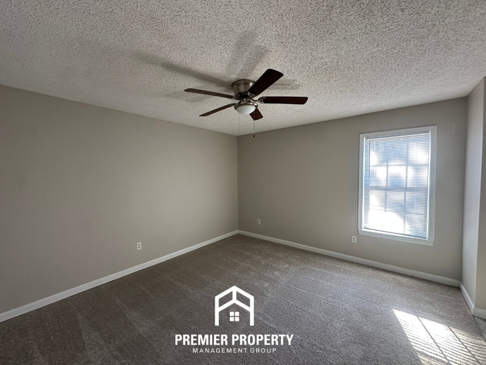 6235 Shade Tree Dr - Photo 5 of 17