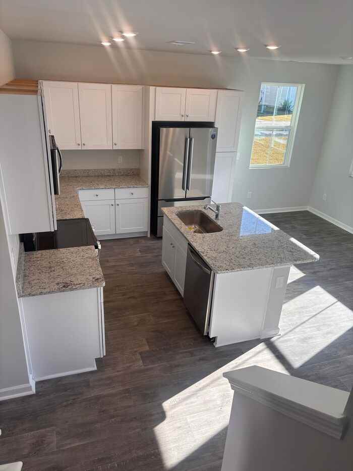 174 Cypress Hollow Dr - Photo 3 of 11