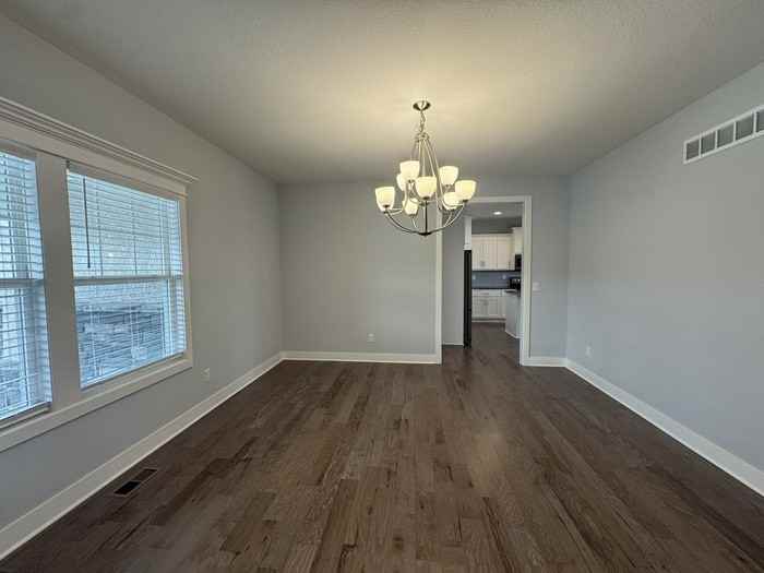 8111 N Sycamore Ave - Photo 5 of 48