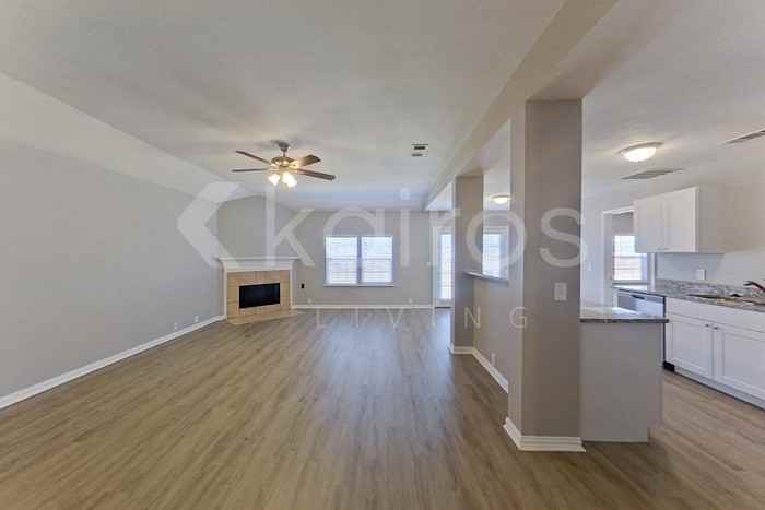 1401 Alpine Dr - Photo 2 of 21