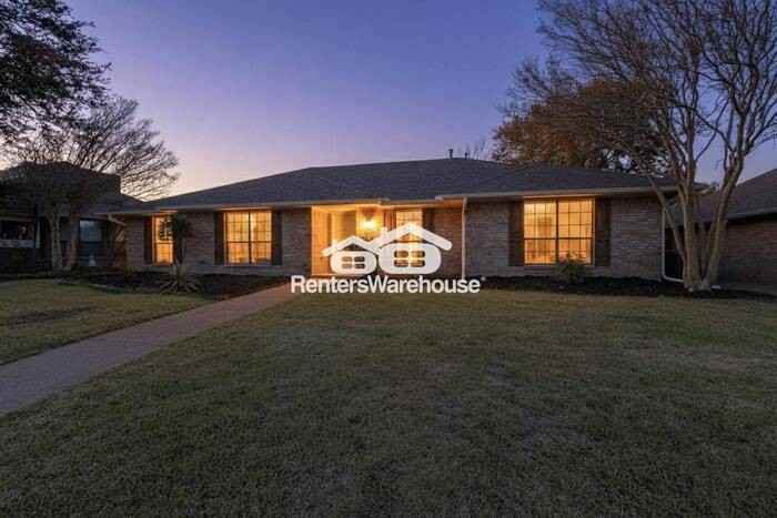 2409 Acacia St - Photo 2 of 48