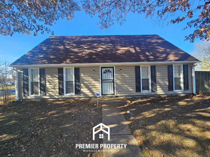 6622 Amersham Dr - Photo 2 of 41