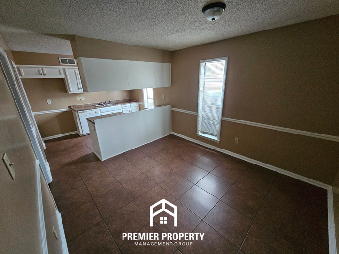 6386 Midsummer Way - Photo 7 of 39