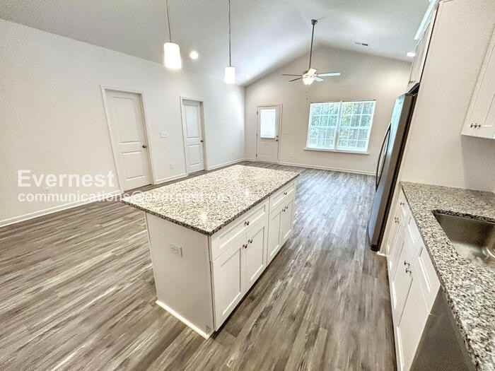 821 Key St - Photo 5 of 19