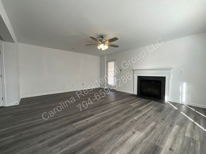 15709 Castle Watch Ave - Photo 5 of 17