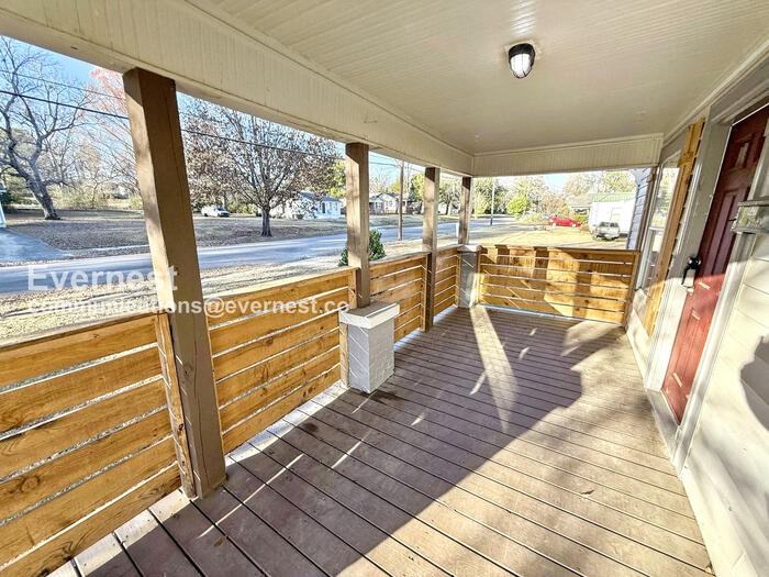 8211 5th Ave N - Photo 2 of 23