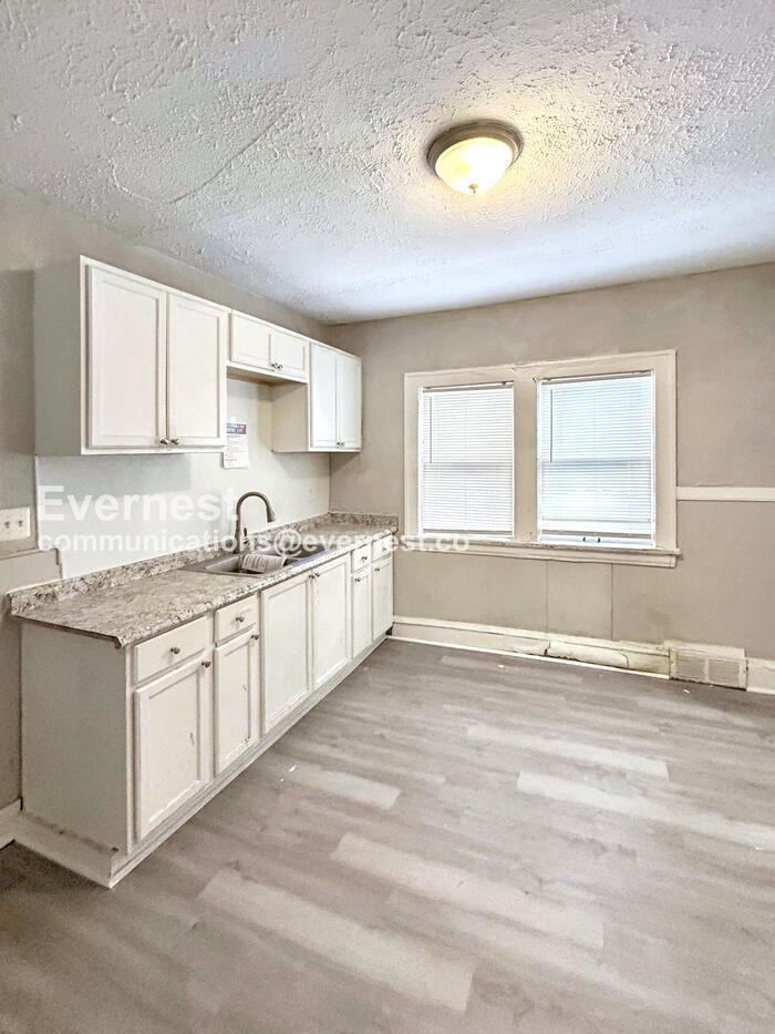 12110 Lenacrave Ave #2 - Photo 3 of 20