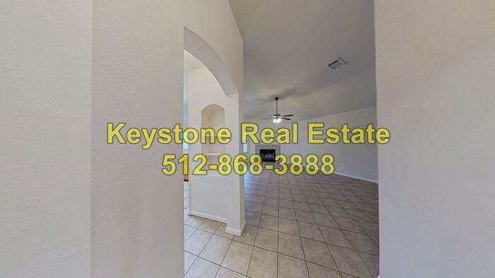 903 Lantana Ln - Photo 5 of 36