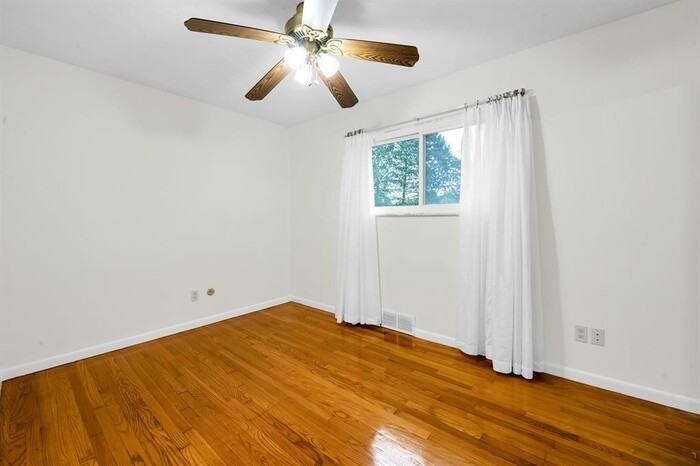 28314 James Dr - Photo 6 of 20