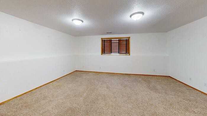 3029 Stonewall Dr - Photo 6 of 7