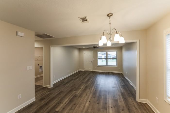 111 Wexford Way - Photo 3 of 12