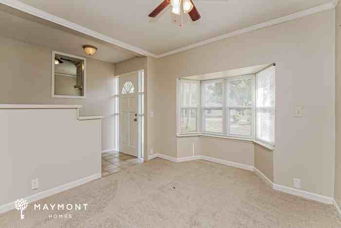 1716 Cordova Ave - Photo 7 of 12