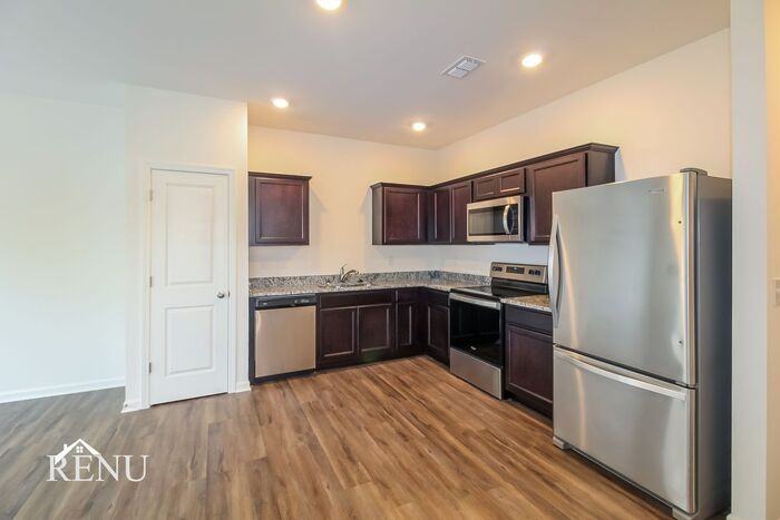 3085 Calcutta St - Photo 6 of 20