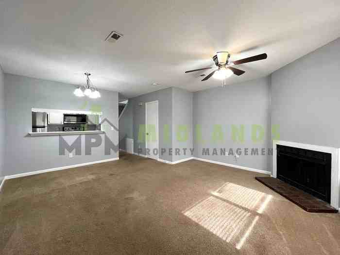 1307 Cactus Ave #5C - Photo 3 of 34