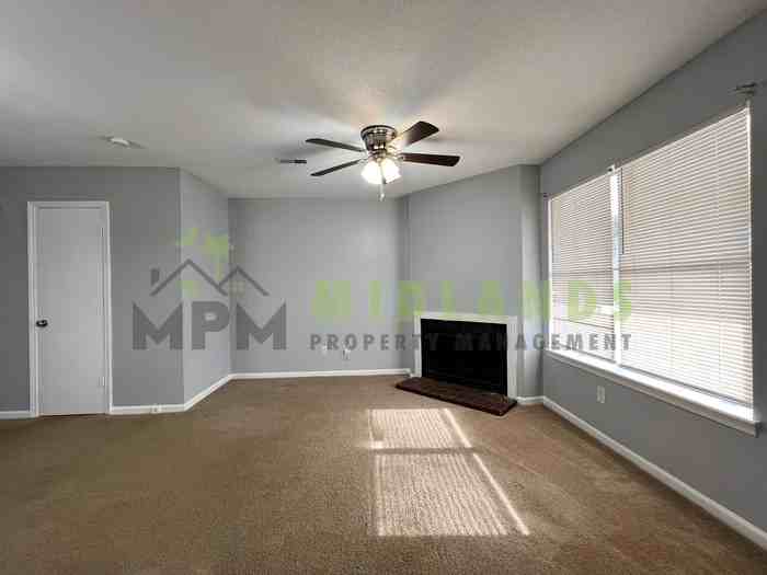 1307 Cactus Ave #5C - Photo 5 of 34