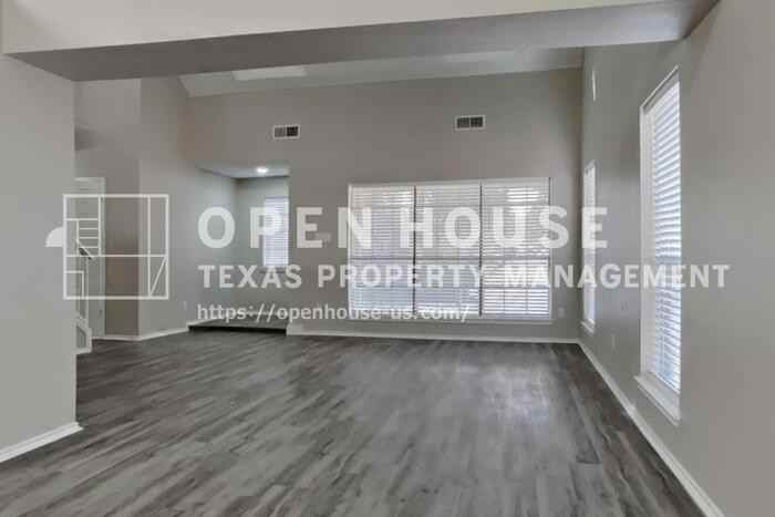 17030 Highworth Dr - Photo 6 of 25