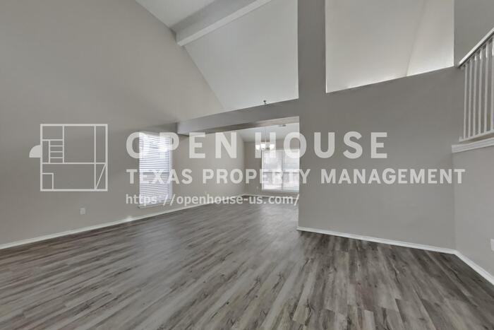 17030 Highworth Dr - Photo 7 of 25