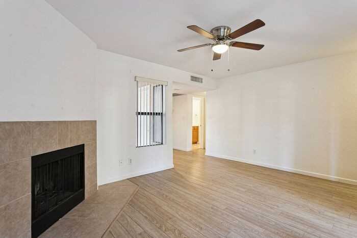 8787 E Mountain View Rd #1074 - Photo 5 of 23