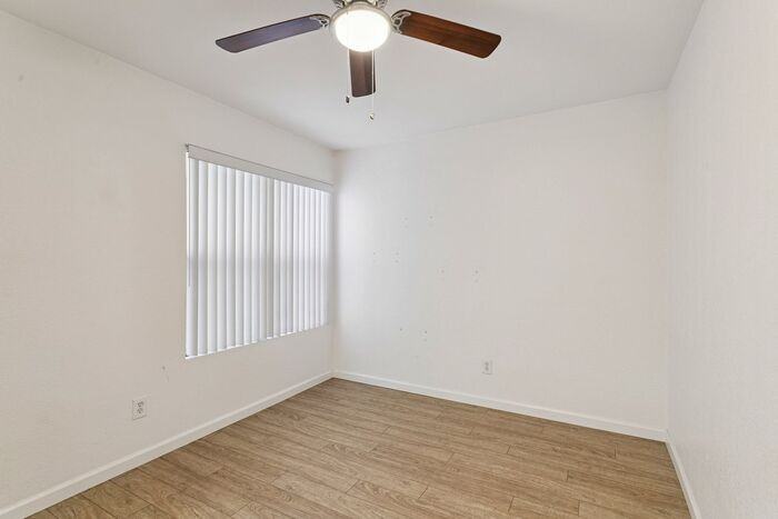 8787 E Mountain View Rd #1074 - Photo 7 of 23