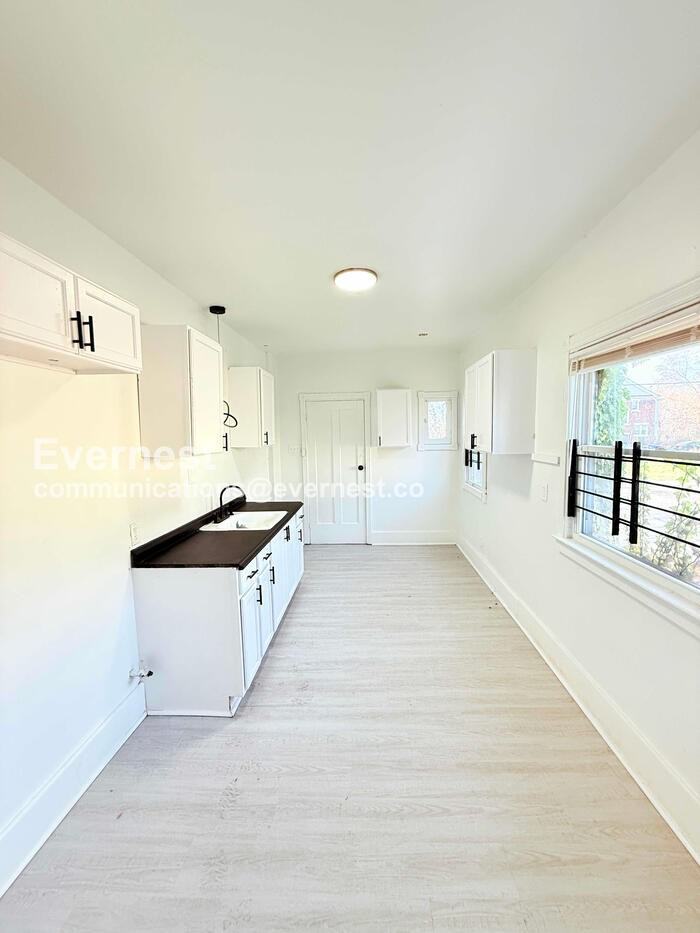 8939 Dexter Ave #A - Photo 2 of 26