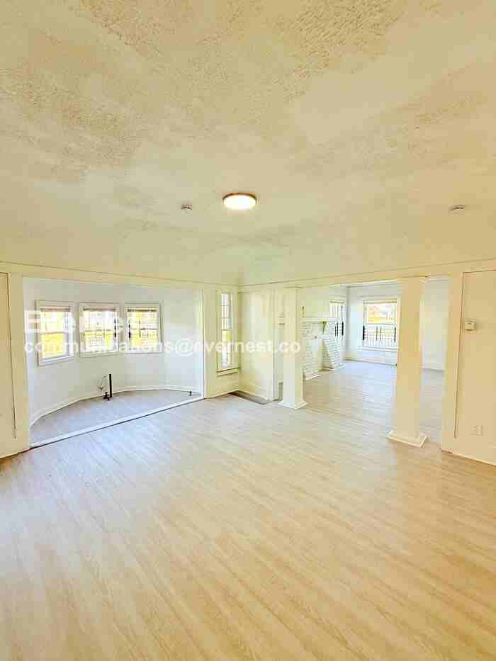 8939 Dexter Ave #A - Photo 6 of 26