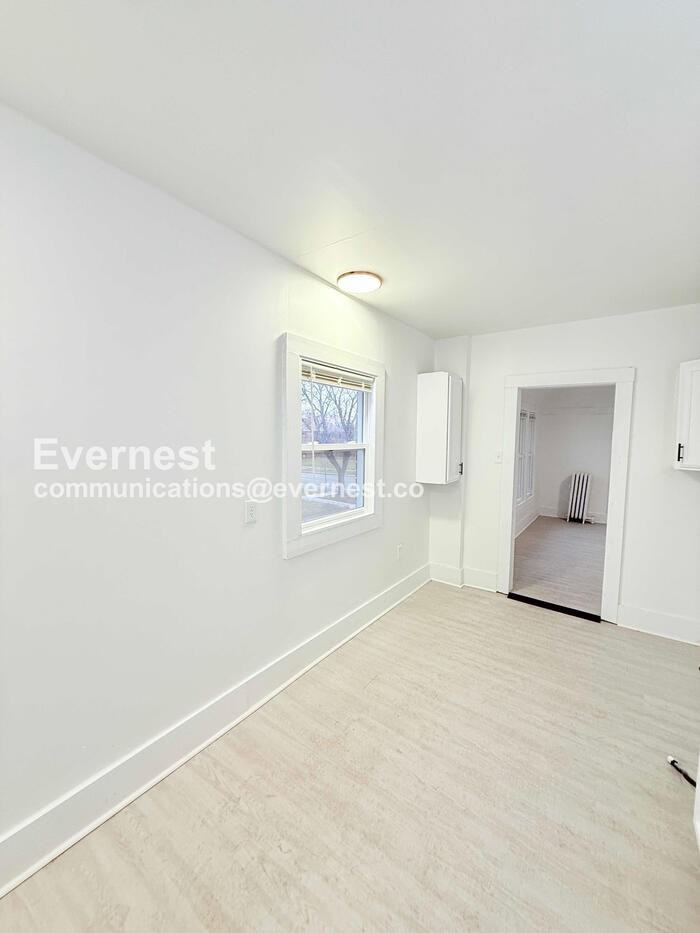 8939 Dexter Ave #B - Photo 4 of 27